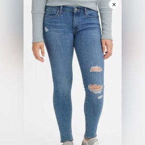 Levi’s 711 Skinny